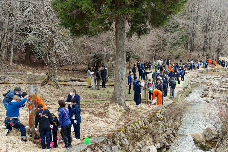 ヴィクトリーナの森（宍粟市）で第1回 植樹事業を実施